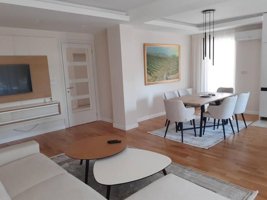 Brand New Lux Apartment Skopje Extérieur photo